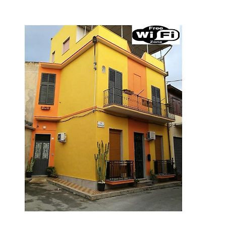 Happy House Wifi Free Bici Free Apartment Avola Exterior photo
